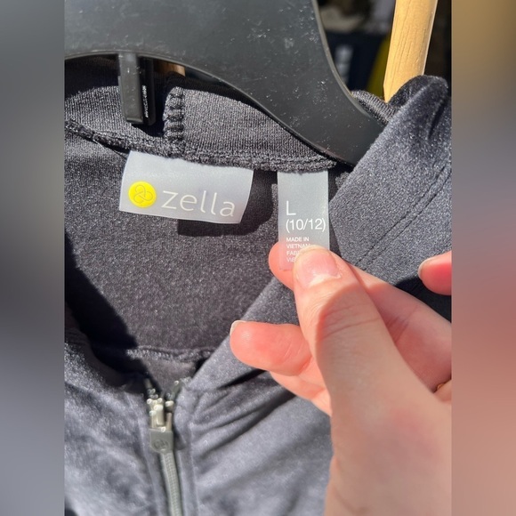 Zella Black Velvet Girl’s Zip Jacket- Size Large (10/12) - Picture 4 of 5